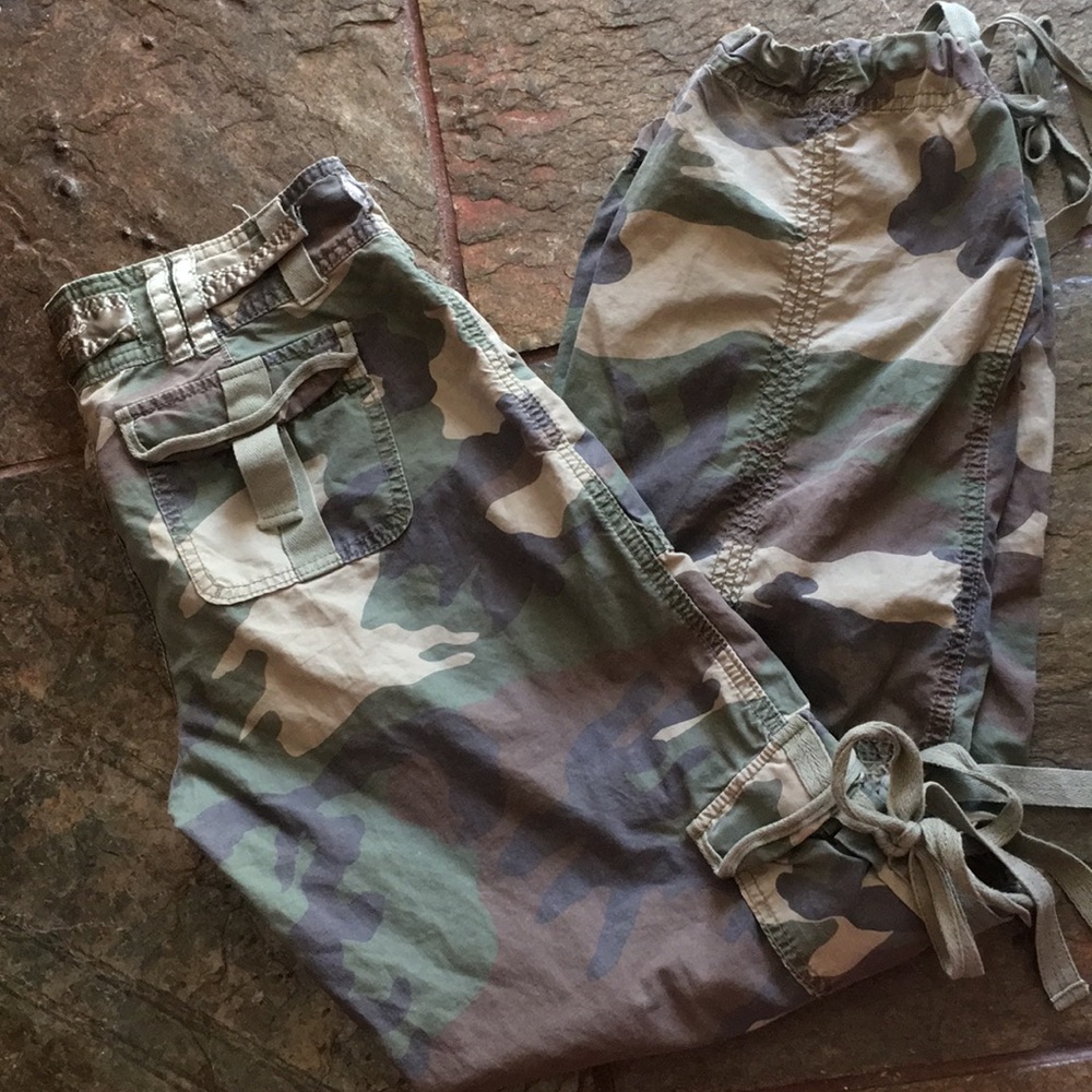 Hollister Abercrombie Womens Cargo pant  Jeans. 4